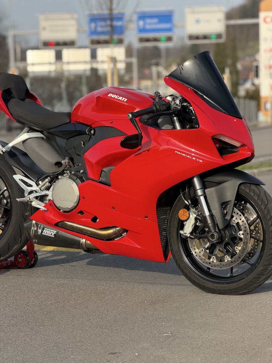 Ducati Panigale V2 - Slika 3