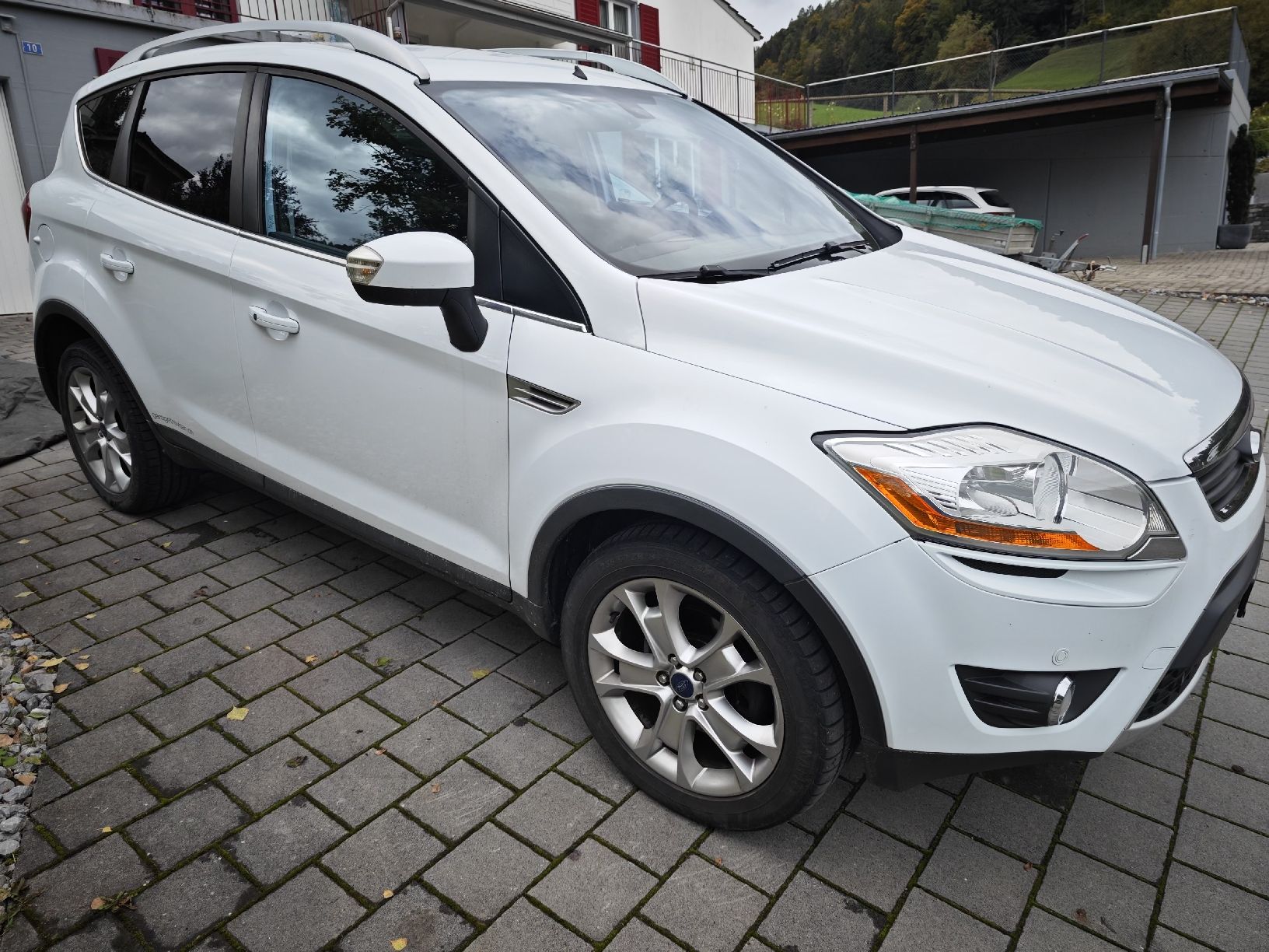 Ford Kuga 2.0 TDCi 4x4 - Slika 3
